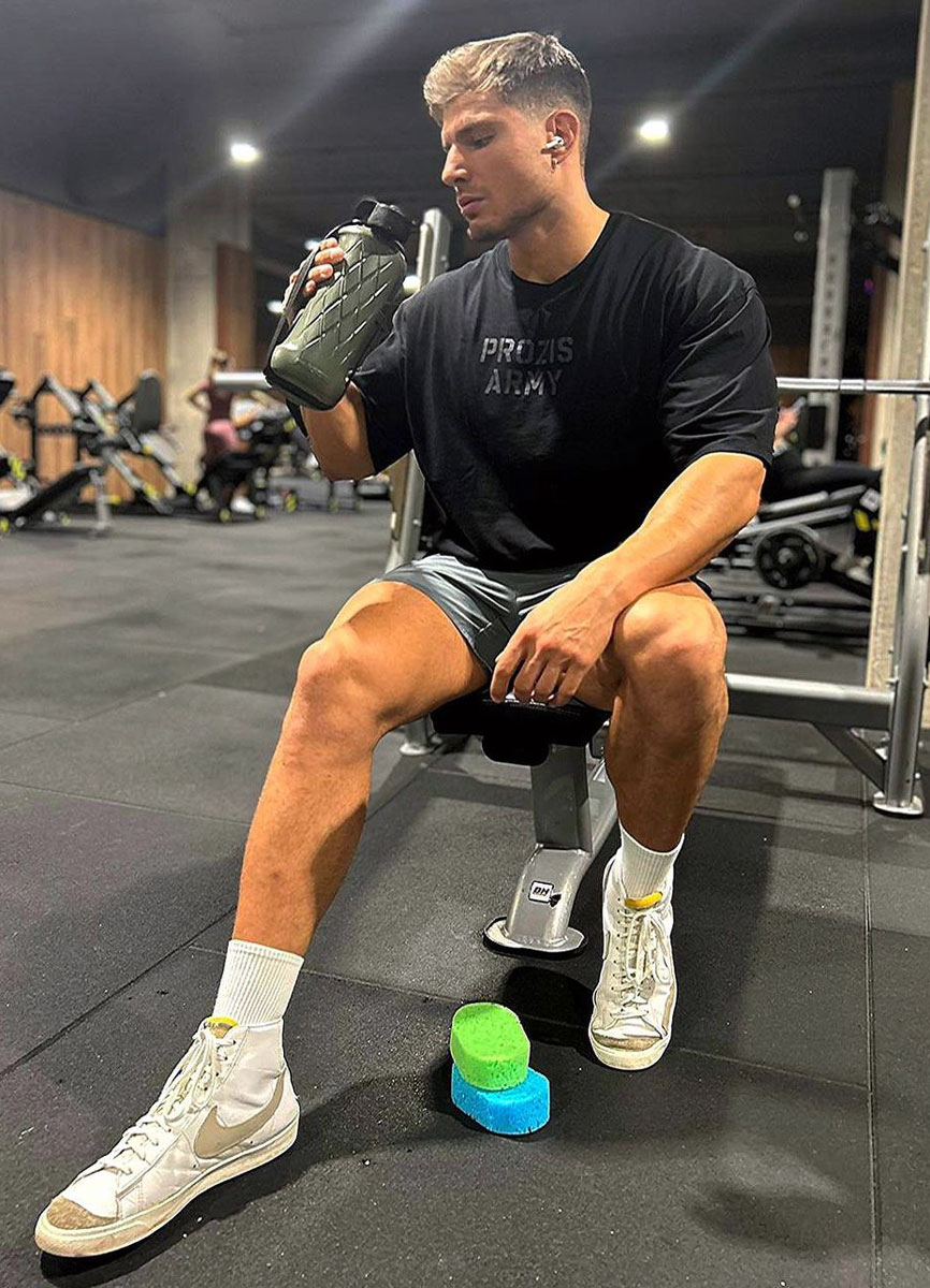 El coach Samu en el gimnasio